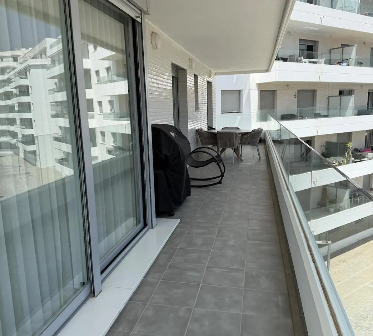 Apartment Spacious And Bright Only In August - Apartamento Espacioso Y Luminoso Disponible Solo En Agosto 마르베야 스페인