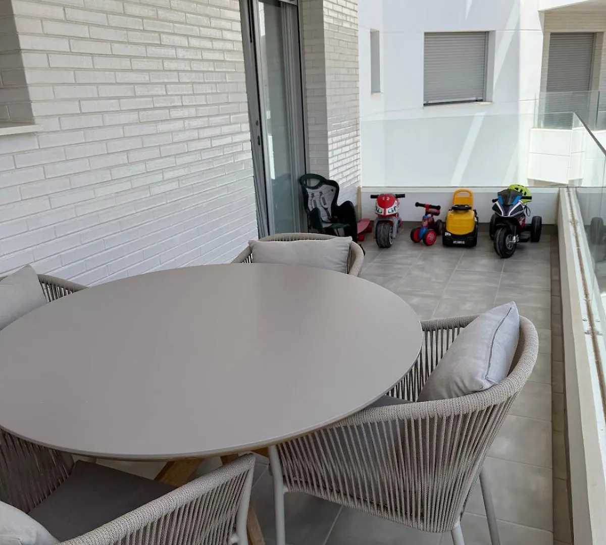 Apartment Spacious And Bright Only In August - Apartamento Espacioso Y Luminoso Disponible Solo En Agosto Marbella